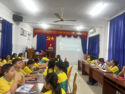 Trường tiểu học Tương Bình Hiệp tổ chức Hội thi Olympic tiếng Anh vòng trường khối lớp 4 - Năm học 2023-2024