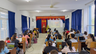 Tham gia tập huấn ứng dụng trí tuệ nhân tạo (AI) trong giảng dạy
