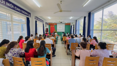 Trường Tiểu học Tương Bình Hiệp tham dự hội nghị quán triệt, học tập, tuyên truyền và triển khai nghị quyết đại hội đại biểu toàn quốc lần thứ XIV của Đảng.