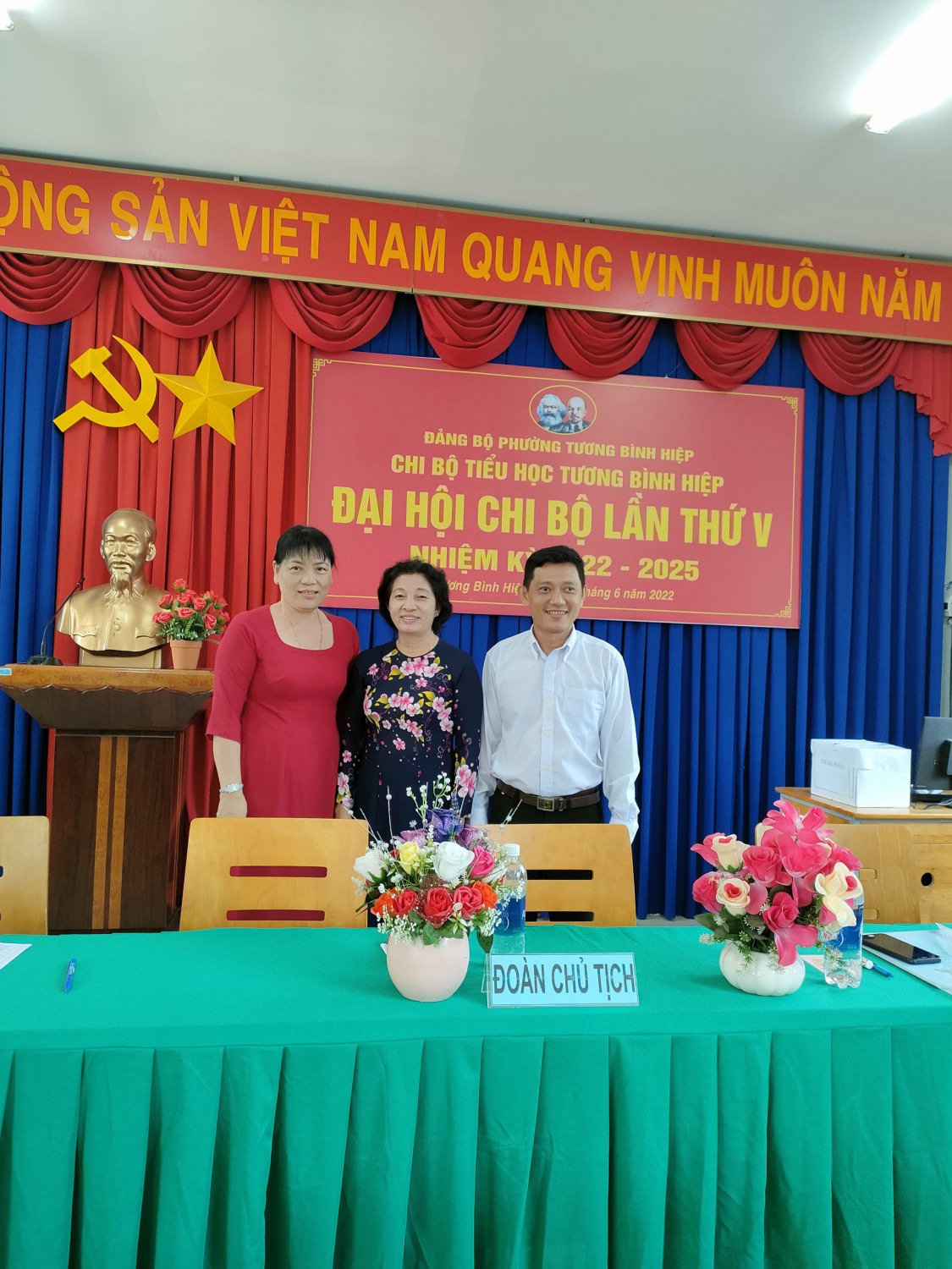 Dai hoi (11)