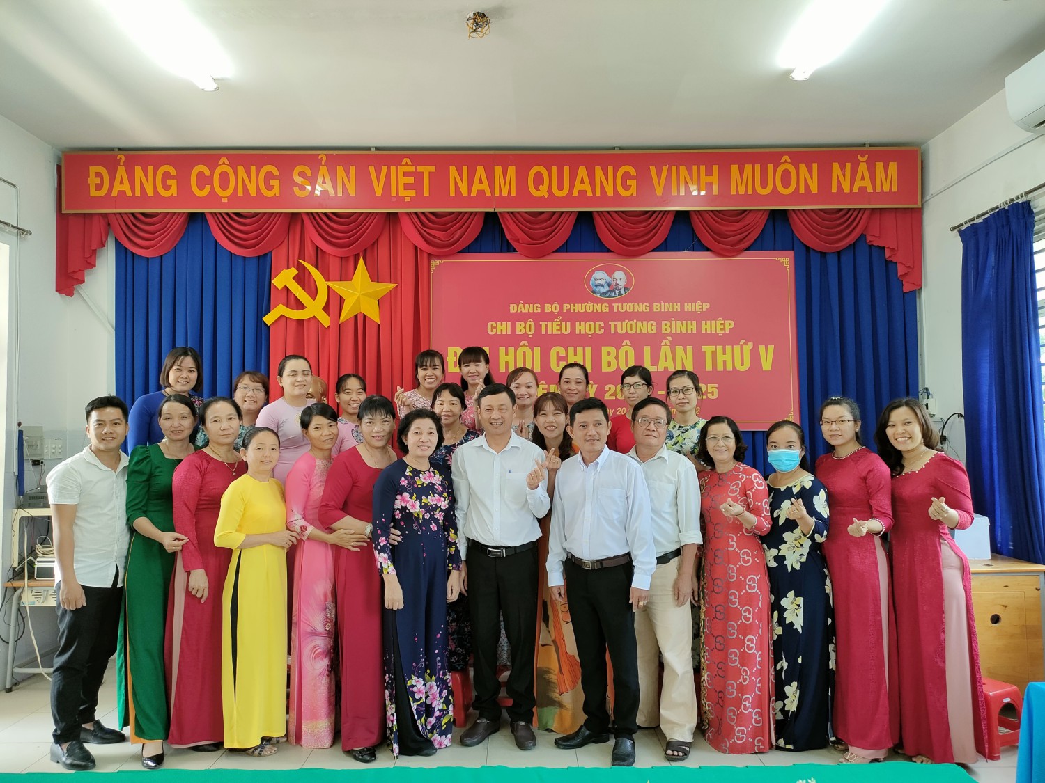 Dai hoi (7)